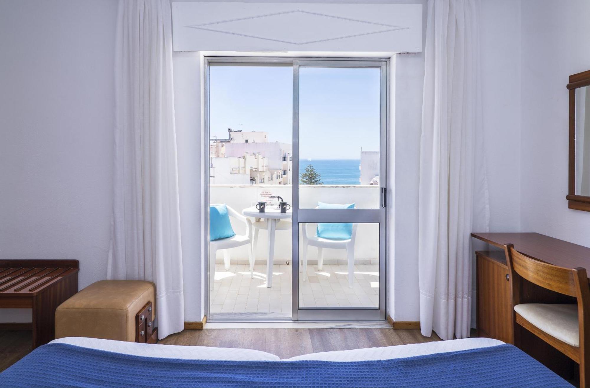 One-Bedroom Apartment Sea View,1589547107:JPEG